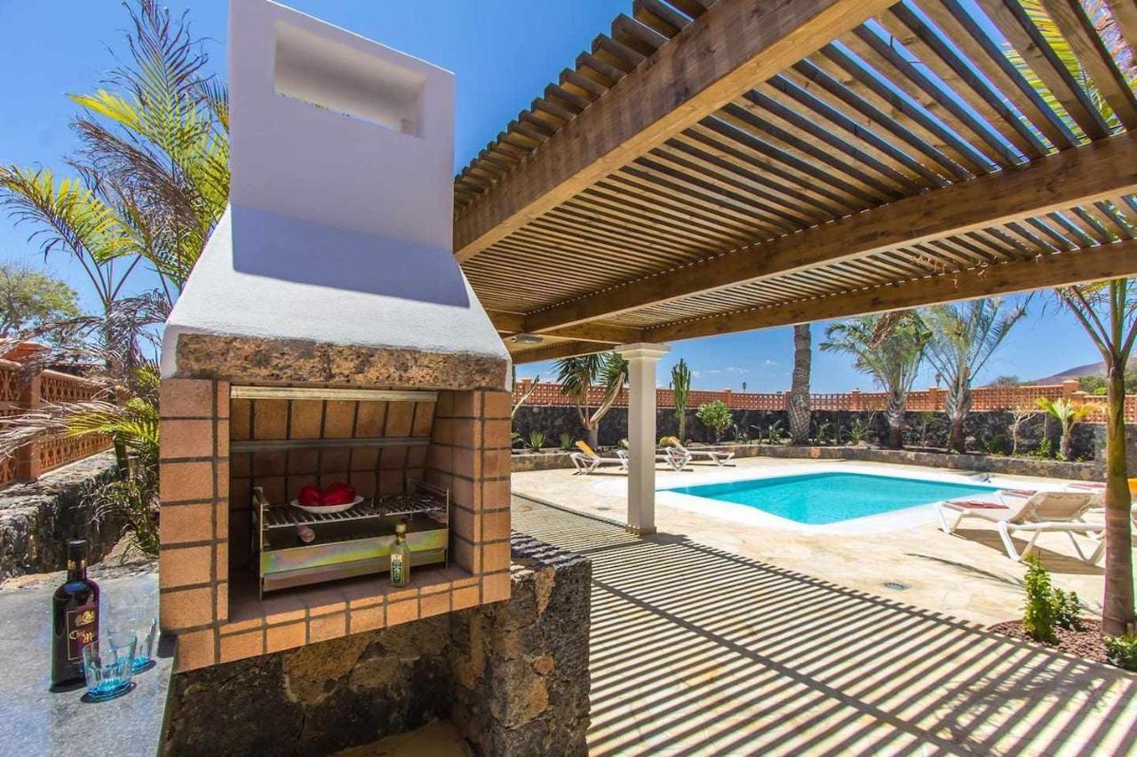 Villa Privada En Un Entorno Unico Corralejo Luaran gambar