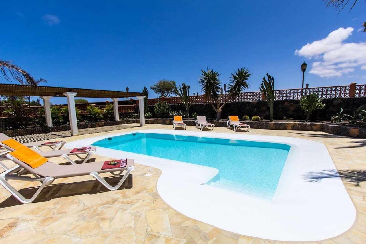 Villa Privada En Un Entorno Unico Corralejo Luaran gambar
